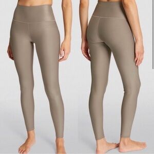 Alo Airlift Leggings 7/8
XS
Excellent condition